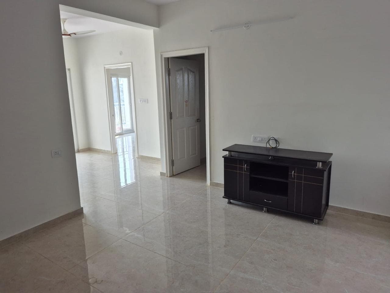 Modern 2 BHK Flat with Swimming Pool, Gym & Amenities in Bommasandra